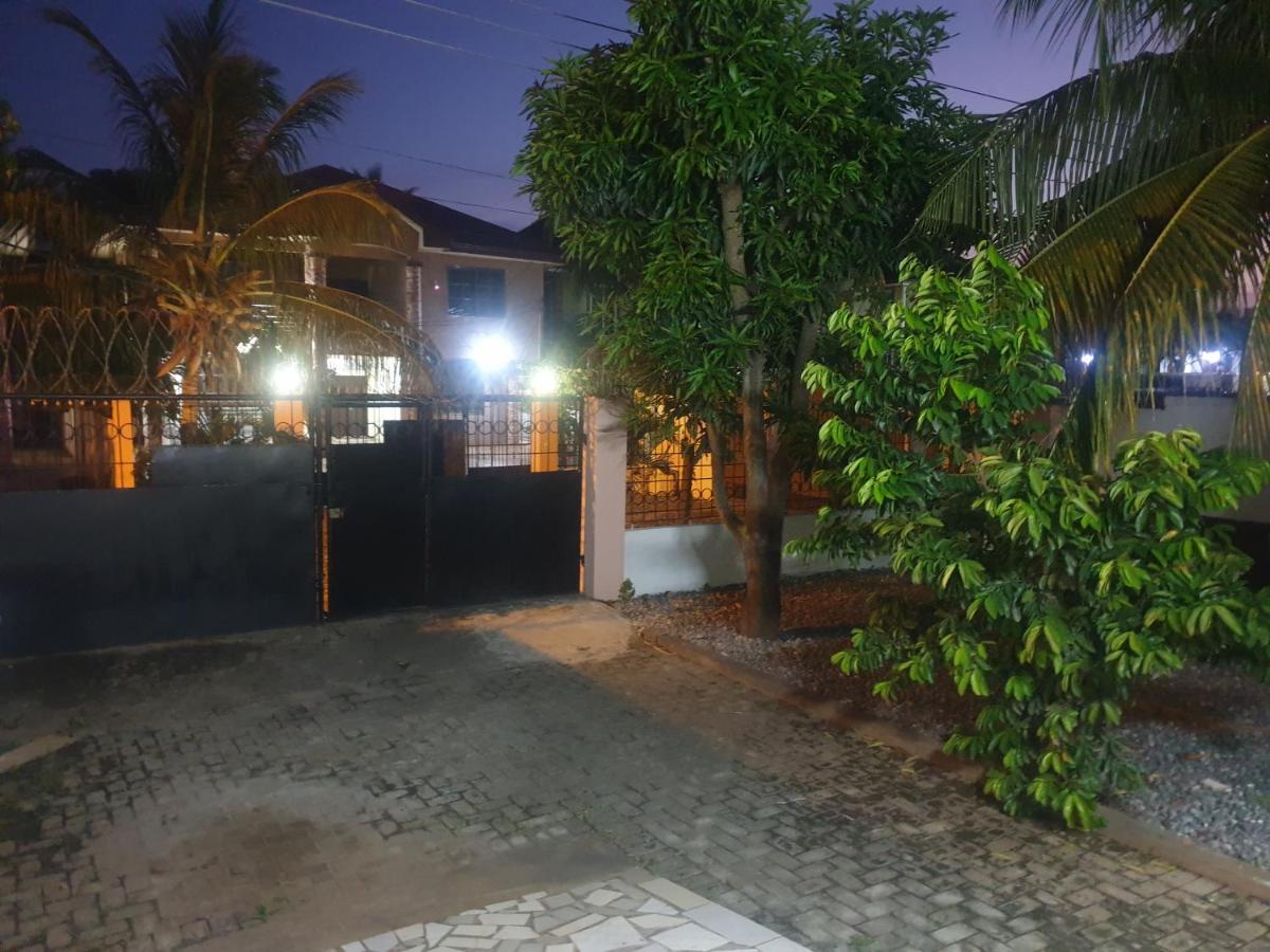 Fresh Air Lodge Sakumono ภายนอก รูปภาพ