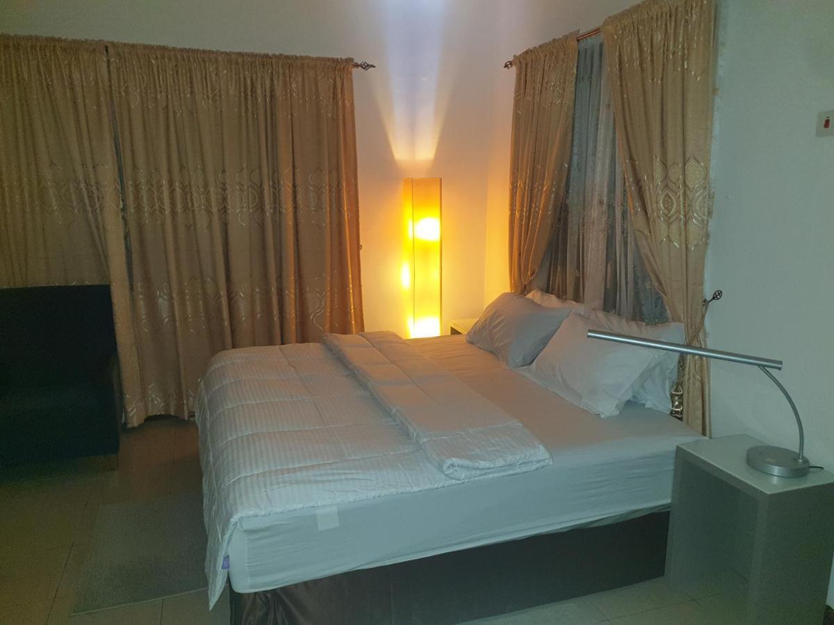 Fresh Air Lodge Sakumono ภายนอก รูปภาพ