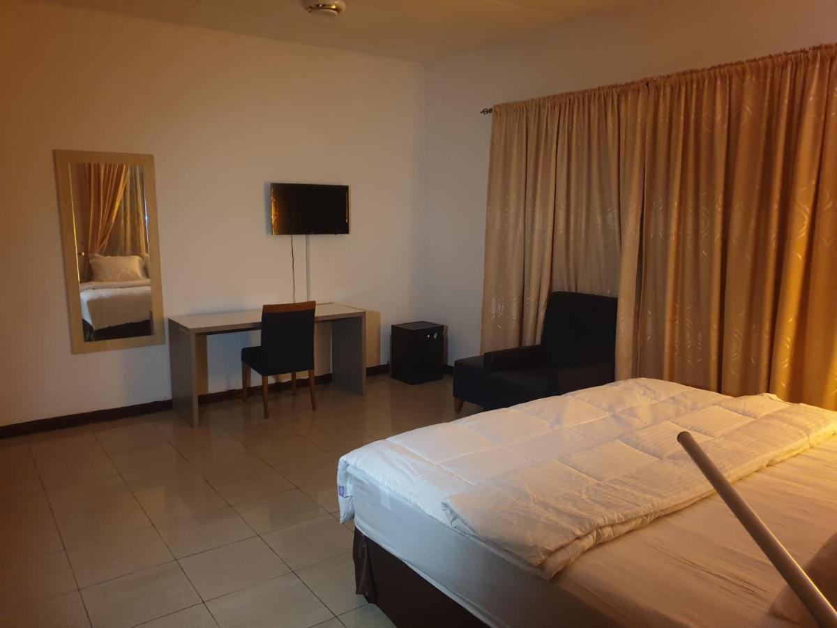 Fresh Air Lodge Sakumono ภายนอก รูปภาพ