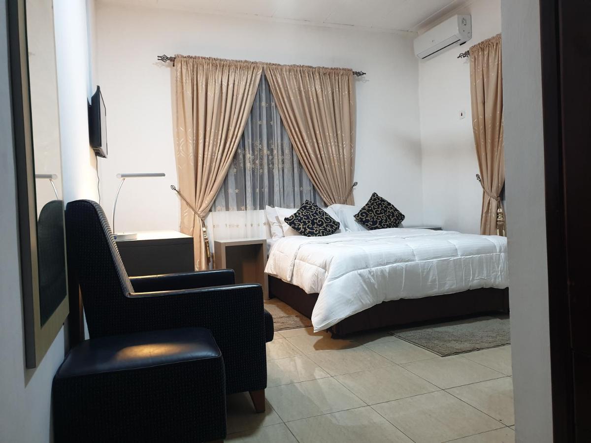Fresh Air Lodge Sakumono ภายนอก รูปภาพ