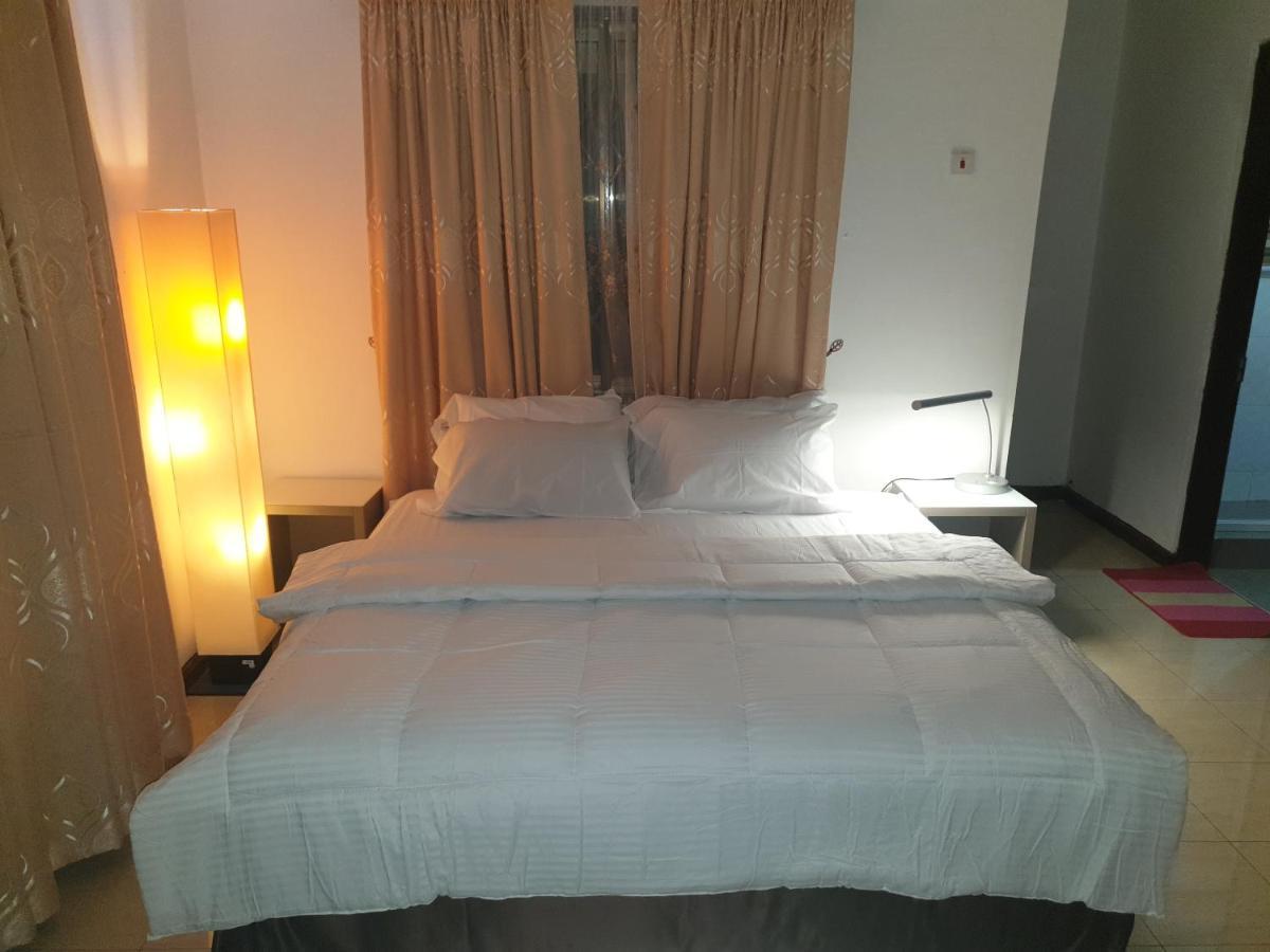 Fresh Air Lodge Sakumono ภายนอก รูปภาพ