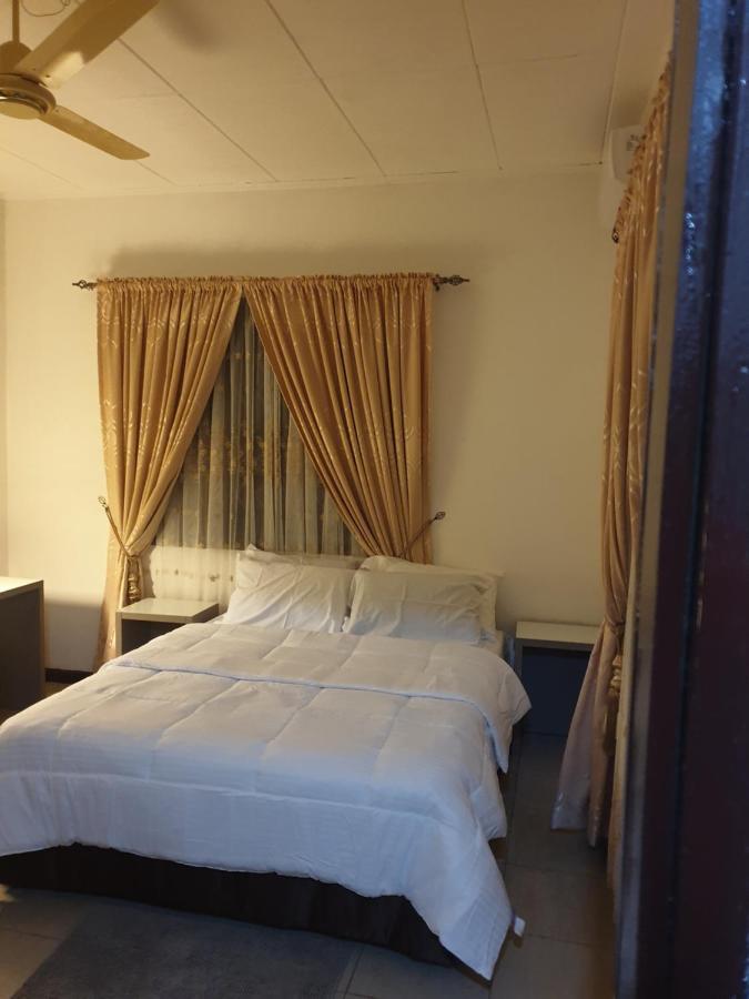 Fresh Air Lodge Sakumono ภายนอก รูปภาพ